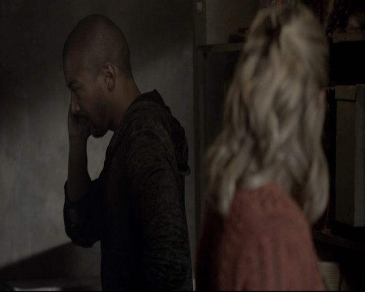 VampireDiariesWorld_dot_nl-TheOriginals_2x06WheelInsidetheWheel1106.jpg