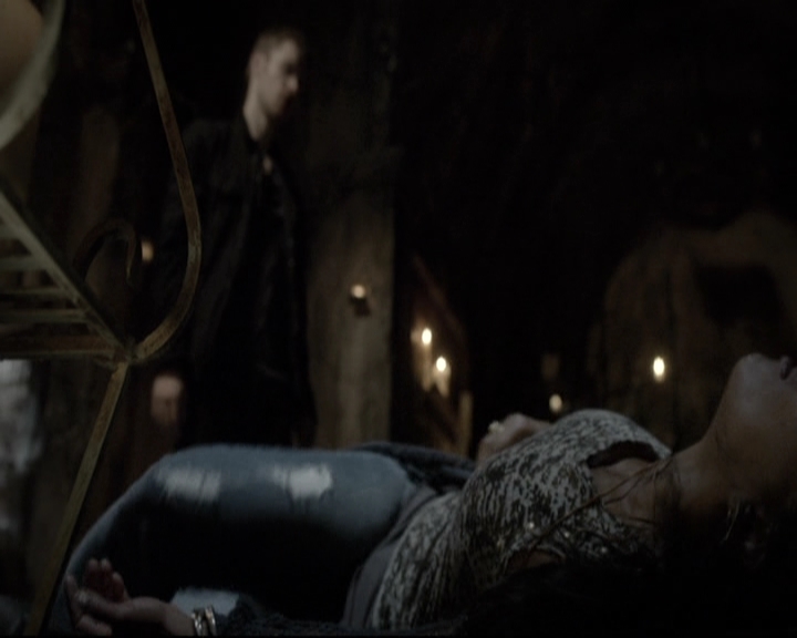 VampireDiariesWorld_dot_nl-TheOriginals_2x06WheelInsidetheWheel2135.jpg