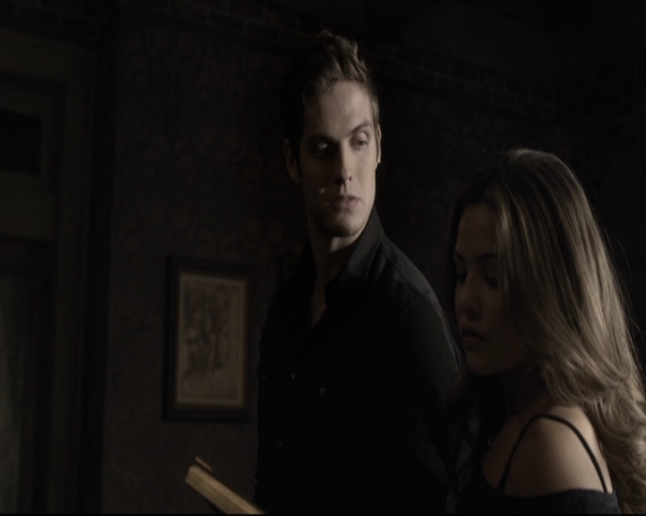 VampireDiariesWorld_dot_nl-TheOriginals_2x09TheMapOfMoments0917.jpg