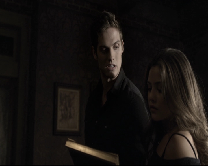 VampireDiariesWorld_dot_nl-TheOriginals_2x09TheMapOfMoments0918.jpg