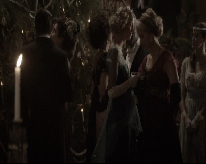 VampireDiariesWorld_dot_nl-TheOriginals_2x09TheMapOfMoments1940.jpg