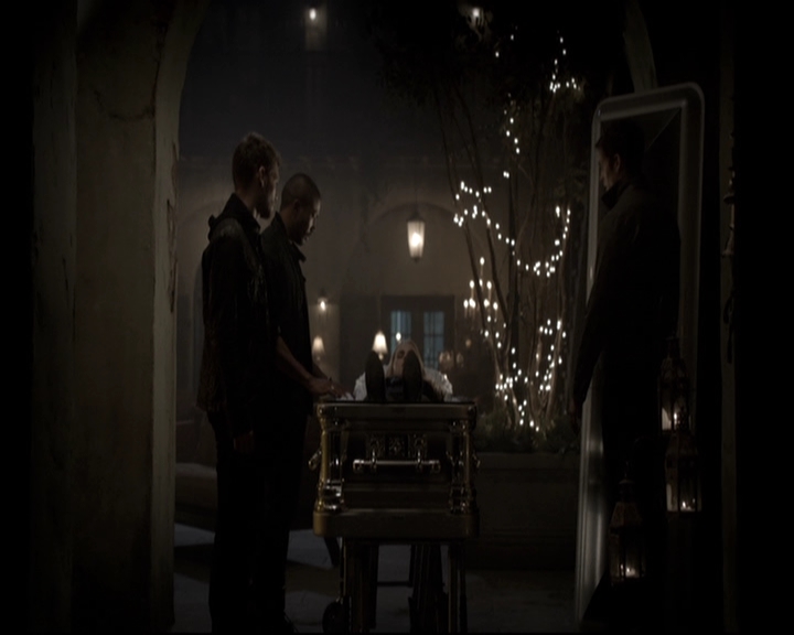 VampireDiariesWorld_dot_nl-TheOriginals_2x09TheMapOfMoments2204.jpg
