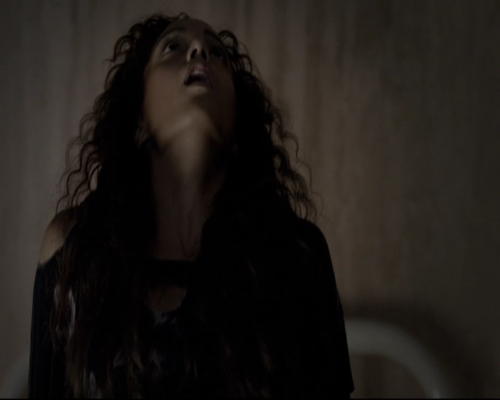 VampireDiariesWorld_dot_nl-TheOriginals_2x09TheMapOfMoments2230.jpg