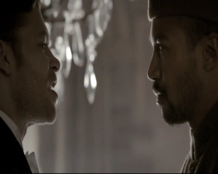VampireDiariesWorld_dot_nl-TheOriginals_2x11BrotherhoodOfTheDamned0101.jpg