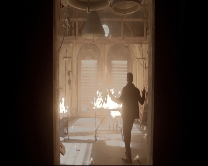 VampireDiariesWorld_dot_nl-TheOriginals_2x13TheDevilIsDamned0029.jpg