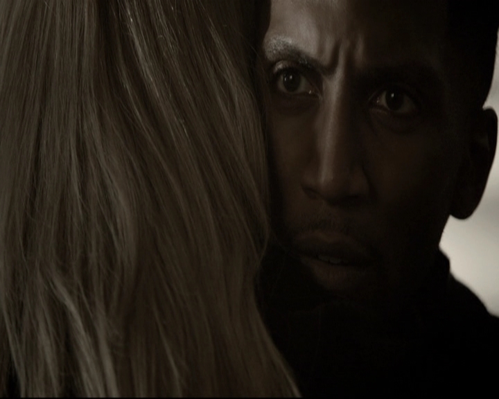 VampireDiariesWorld_dot_nl-TheOriginals_2x13TheDevilIsDamned0103.jpg