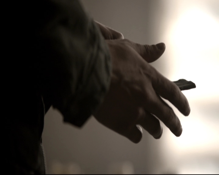 VampireDiariesWorld_dot_nl-TheOriginals_2x13TheDevilIsDamned1324.jpg