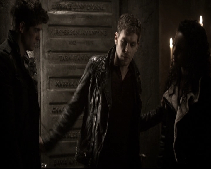 VampireDiariesWorld_dot_nl-TheOriginals_2x13TheDevilIsDamned2104.jpg
