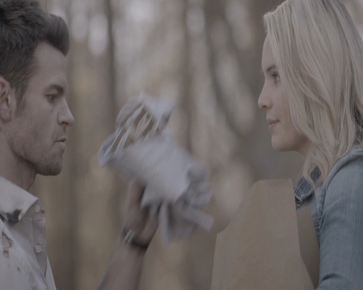 VampireDiariesWorld-dot-nl_TheOriginals-2x14ILoveYouGoodbye-DeletedScenes0014.jpg