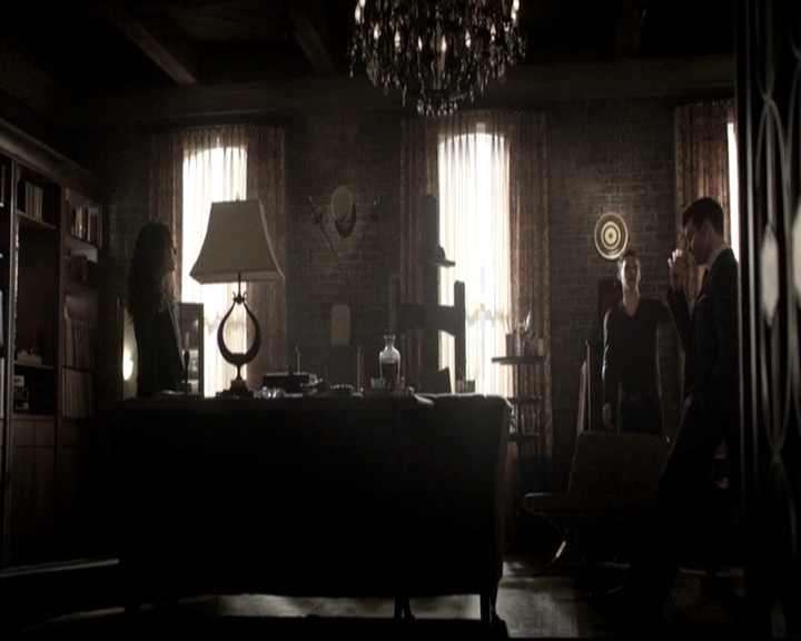 VampireDiariesWorld_dot_nl-TheOriginals_2x16SaveMySoul1108.jpg VampireDiariesWorld_dot_nl-TheOriginals_2x16SaveMySoul1108.jpg