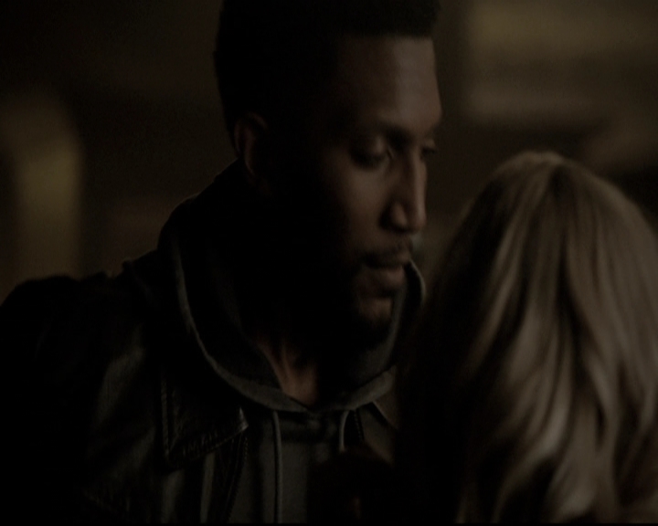 VampireDiariesWorld_dot_nl-TheOriginals_2x16SaveMySoul1970.jpg