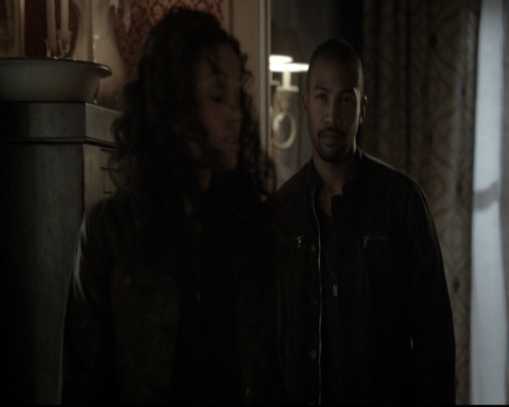 VampireDiariesWorld_dot_nl-TheOriginals_2x16SaveMySoul2021.jpg