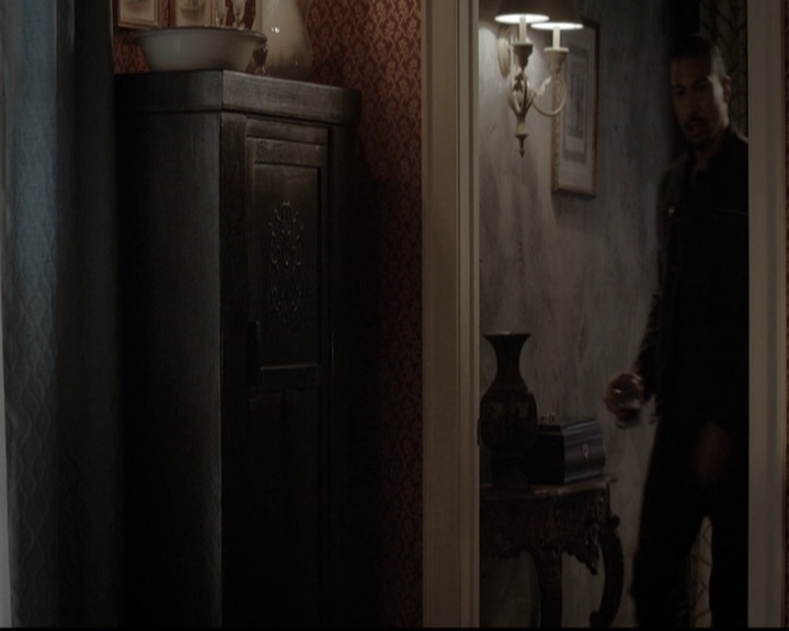 VampireDiariesWorld_dot_nl-TheOriginals_2x16SaveMySoul2121.jpg