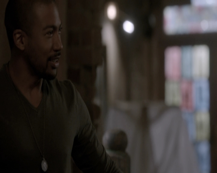 VampireDiariesWorld-dot-nl_TheOriginals-2x18NightHasAThousandEyes-DeletedScenes0009.jpg