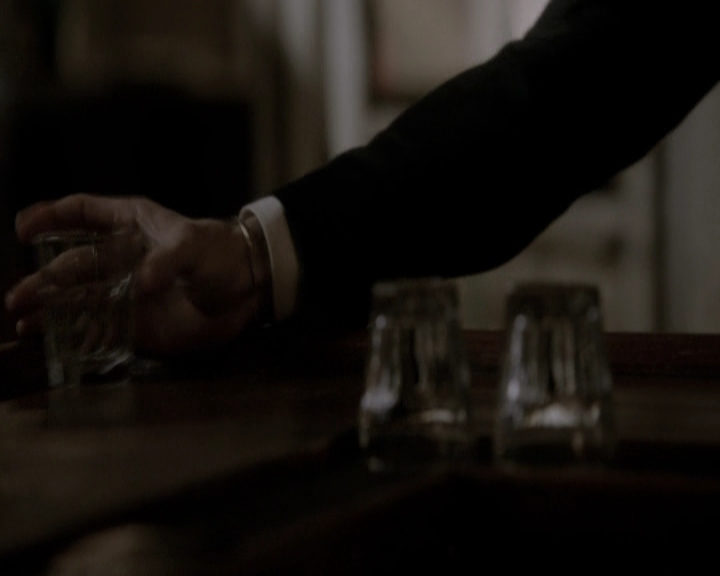 VampireDiariesWorld-dot-nl_TheOriginals-2x18NightHasAThousandEyes-DeletedScenes0011.jpg