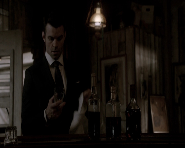 VampireDiariesWorld-dot-nl_TheOriginals-2x18NightHasAThousandEyes-DeletedScenes0019.jpg