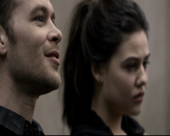 VampireDiariesWorld_dot_nl-TheOriginals_2x18NightHasAThousandEyes0470.jpg