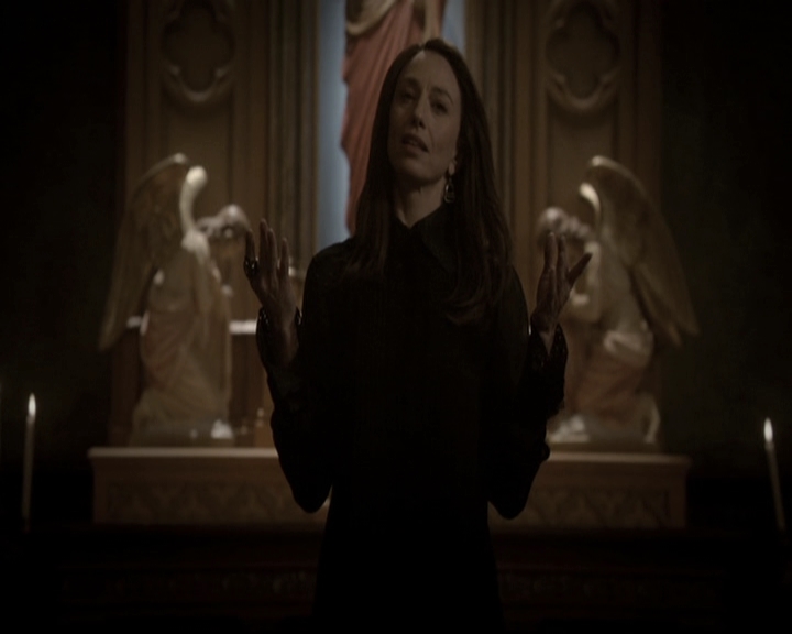 VampireDiariesWorld_dot_nl-TheOriginals_2x18NightHasAThousandEyes1301.jpg
