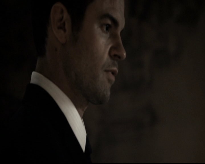 VampireDiariesWorld_dot_nl-TheOriginals_2x19WhenTheLeveeBreaks0017.jpg