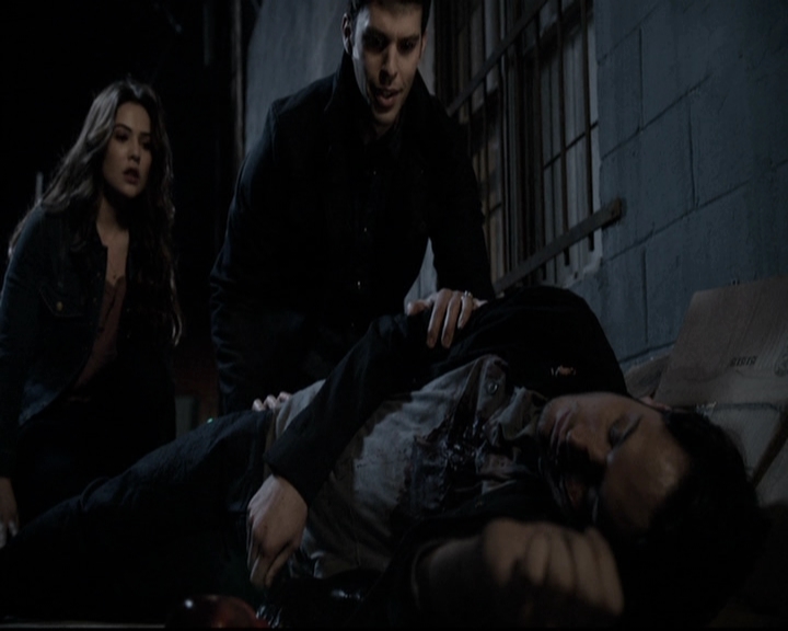 VampireDiariesWorld_dot_nl-TheOriginals_2x19WhenTheLeveeBreaks1755.jpg