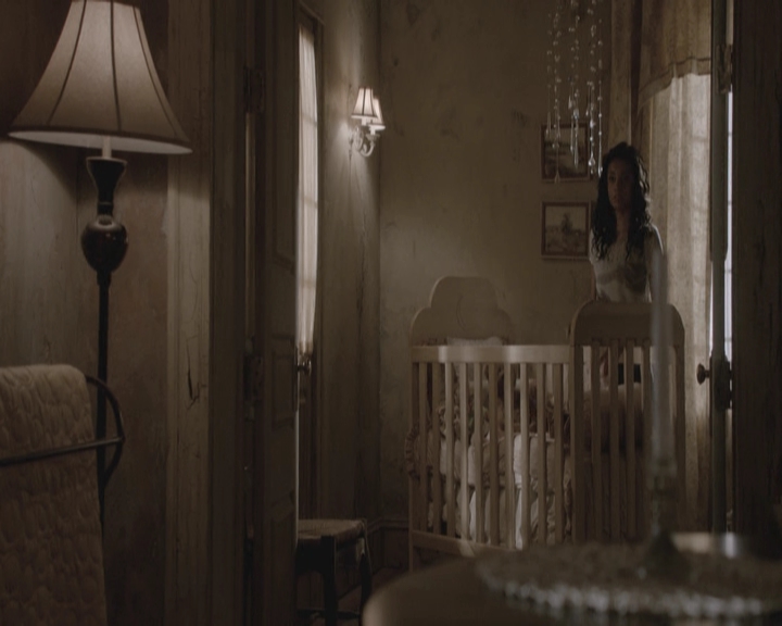 VampireDiariesWorld-dot-nl_TheOriginals-2x20CityBeneathTheSea-DeletedScenes0006.jpg