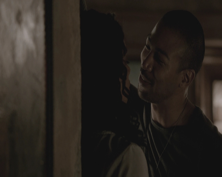 VampireDiariesWorld-dot-nl_TheOriginals-2x20CityBeneathTheSea-DeletedScenes0016.jpg