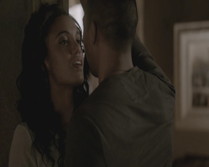 VampireDiariesWorld-dot-nl_TheOriginals-2x20CityBeneathTheSea-DeletedScenes0020.jpg
