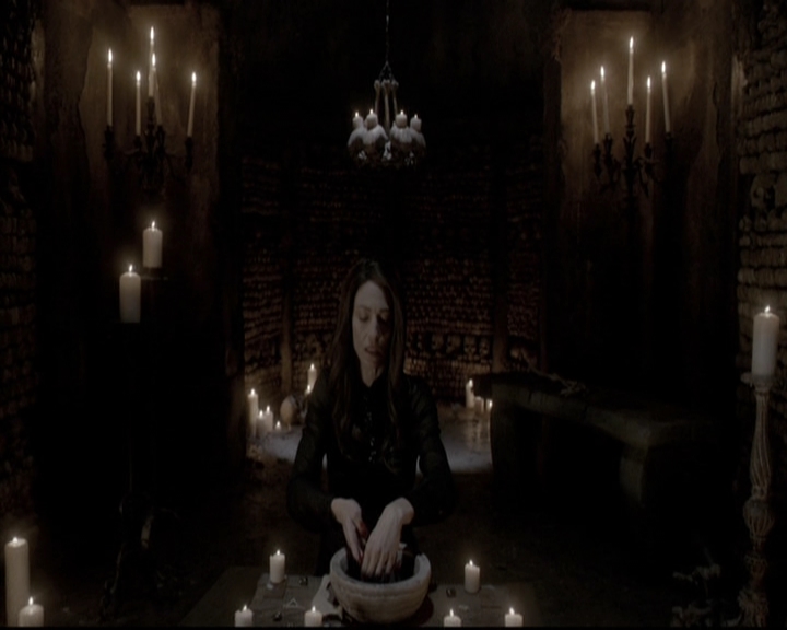 VampireDiariesWorld_dot_nl-TheOriginals_2x20CityBeneathTheSea0003.jpg