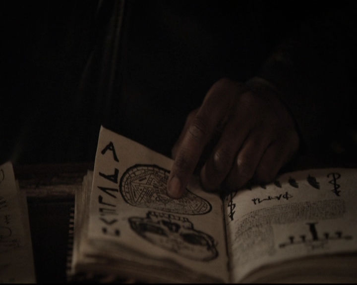 VampireDiariesWorld_dot_nl-TheOriginals_2x20CityBeneathTheSea0505.jpg