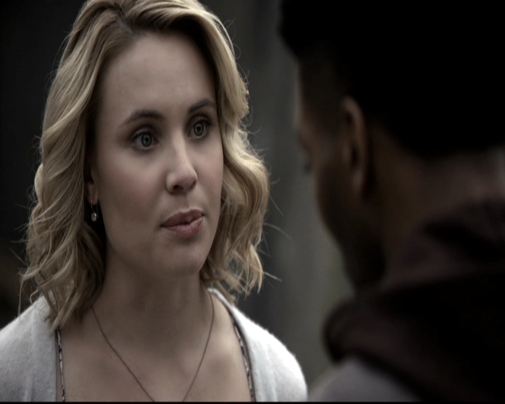 VampireDiariesWorld_dot_nl-TheOriginals_2x20CityBeneathTheSea1316.jpg