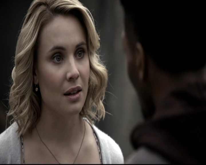 VampireDiariesWorld_dot_nl-TheOriginals_2x20CityBeneathTheSea1317.jpg