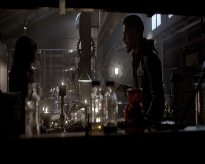 VampireDiariesWorld_dot_nl-TheOriginals_2x20CityBeneathTheSea2010.jpg VampireDiariesWorld_dot_nl-TheOriginals_2x20CityBeneathTheSea2010.jpg