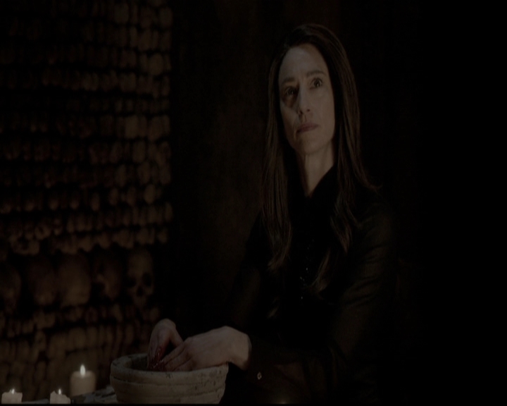 VampireDiariesWorld_dot_nl-TheOriginals_2x20CityBeneathTheSea2209.jpg