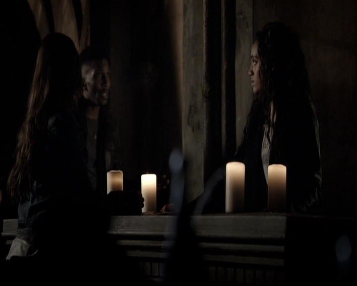 VampireDiariesWorld_dot_nl-TheOriginals_2x21FireWithFire0017.jpg