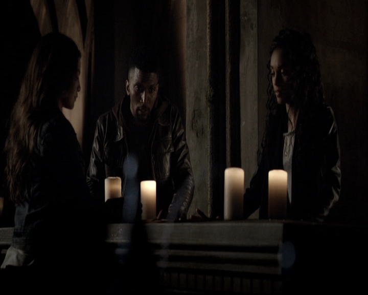 VampireDiariesWorld_dot_nl-TheOriginals_2x21FireWithFire0020.jpg