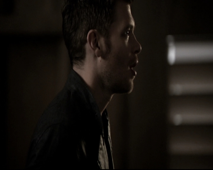 VampireDiariesWorld_dot_nl-TheOriginals_2x21FireWithFire0516.jpg