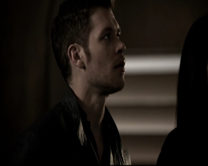 VampireDiariesWorld_dot_nl-TheOriginals_2x21FireWithFire0517.jpg