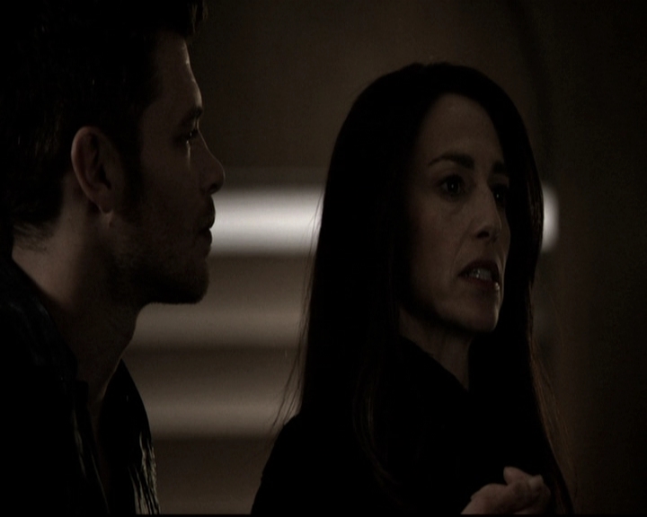 VampireDiariesWorld_dot_nl-TheOriginals_2x21FireWithFire0533.jpg