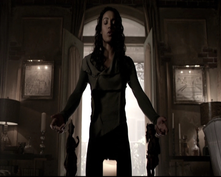 VampireDiariesWorld_dot_nl-TheOriginals_2x21FireWithFire1005.jpg