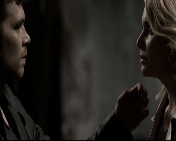 VampireDiariesWorld_dot_nl-TheOriginals_2x21FireWithFire1463.jpg