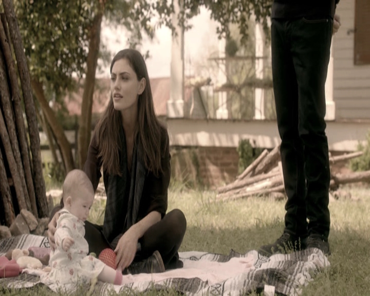 VampireDiariesWorld-dot-nl_TheOriginals-2x22AshesToAshes-DeletedScenes0015.jpg