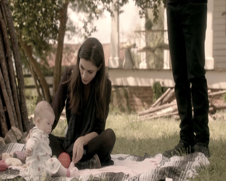 VampireDiariesWorld-dot-nl_TheOriginals-2x22AshesToAshes-DeletedScenes0017.jpg