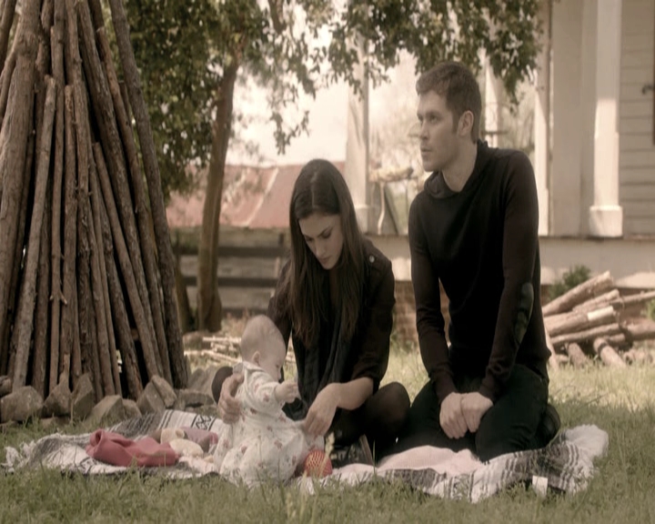 VampireDiariesWorld-dot-nl_TheOriginals-2x22AshesToAshes-DeletedScenes0035.jpg