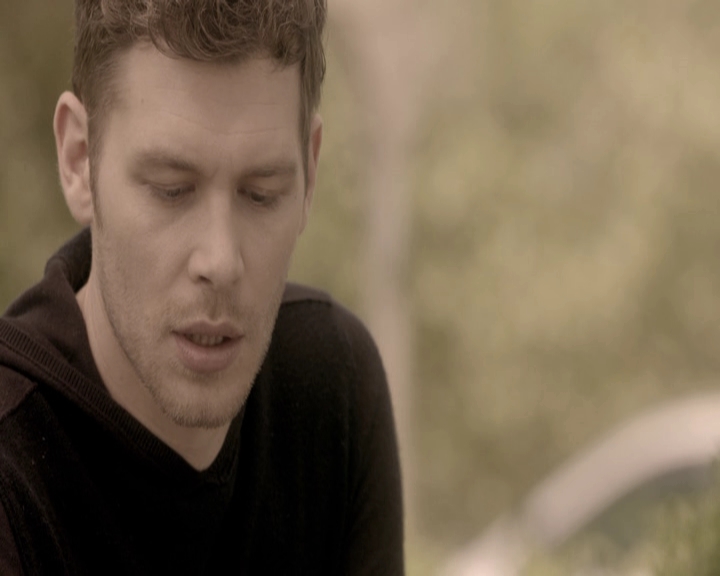 VampireDiariesWorld-dot-nl_TheOriginals-2x22AshesToAshes-DeletedScenes0046.jpg