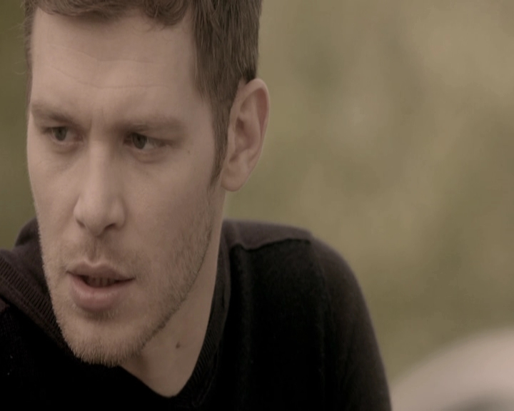 VampireDiariesWorld-dot-nl_TheOriginals-2x22AshesToAshes-DeletedScenes0057.jpg