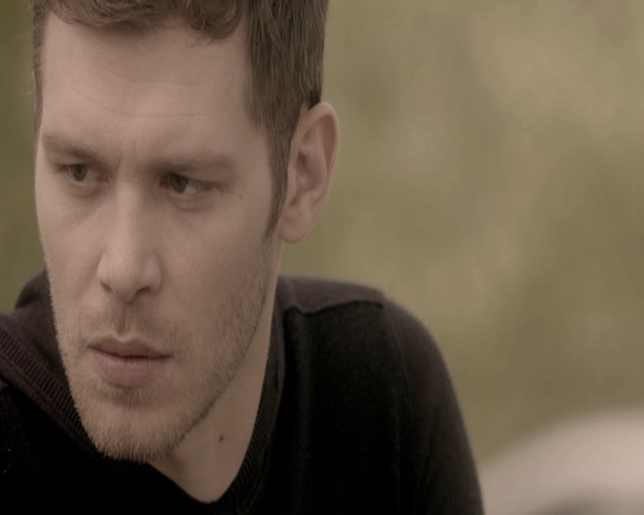 VampireDiariesWorld-dot-nl_TheOriginals-2x22AshesToAshes-DeletedScenes0058.jpg