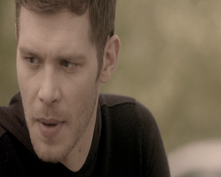 VampireDiariesWorld-dot-nl_TheOriginals-2x22AshesToAshes-DeletedScenes0059.jpg