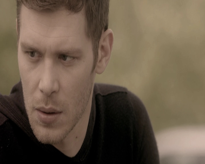 VampireDiariesWorld-dot-nl_TheOriginals-2x22AshesToAshes-DeletedScenes0061.jpg