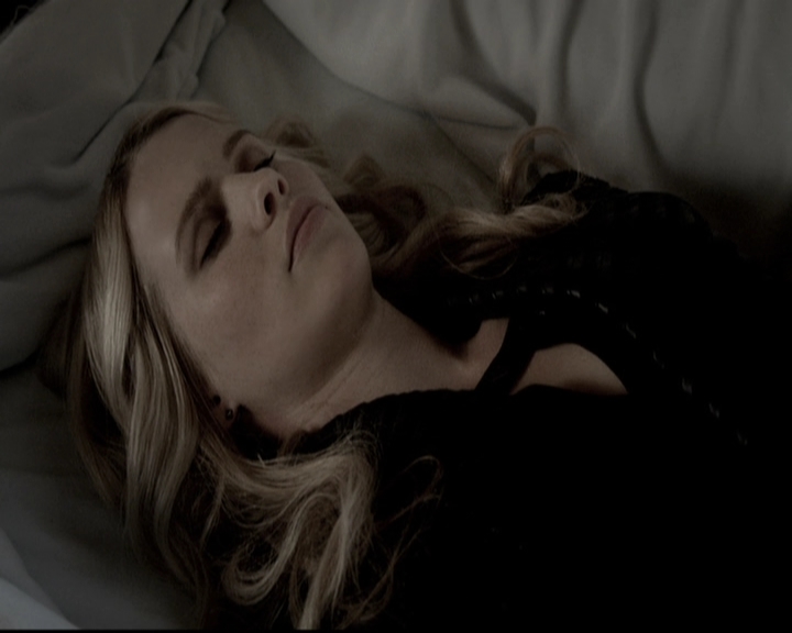 VampireDiariesWorld_dot_nl-TheOriginals_2x22AshesToAshes0204.jpg VampireDiariesWorld_dot_nl-TheOriginals_2x22AshesToAshes0204.jpg