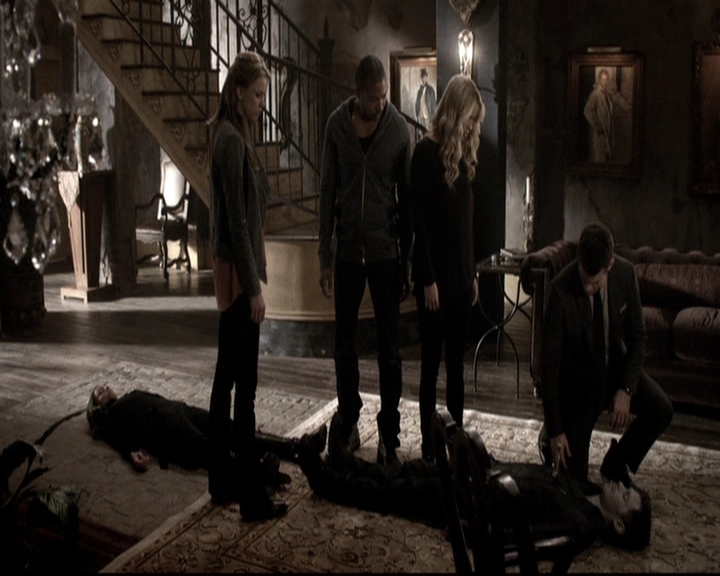VampireDiariesWorld_dot_nl-TheOriginals_2x22AshesToAshes0481.jpg